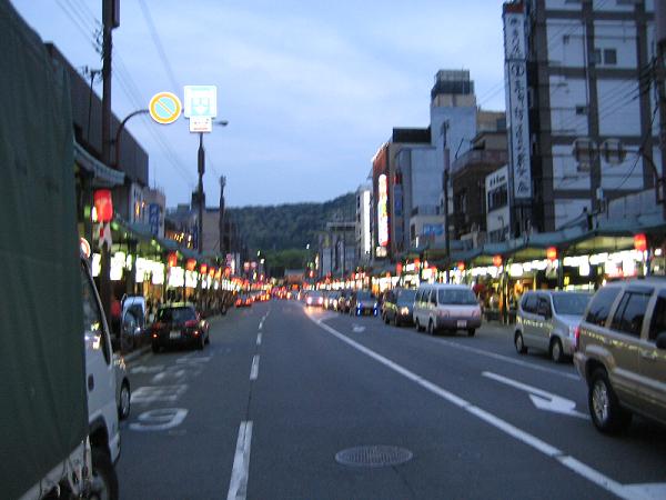 [03+Street+in+Gion.jpg]