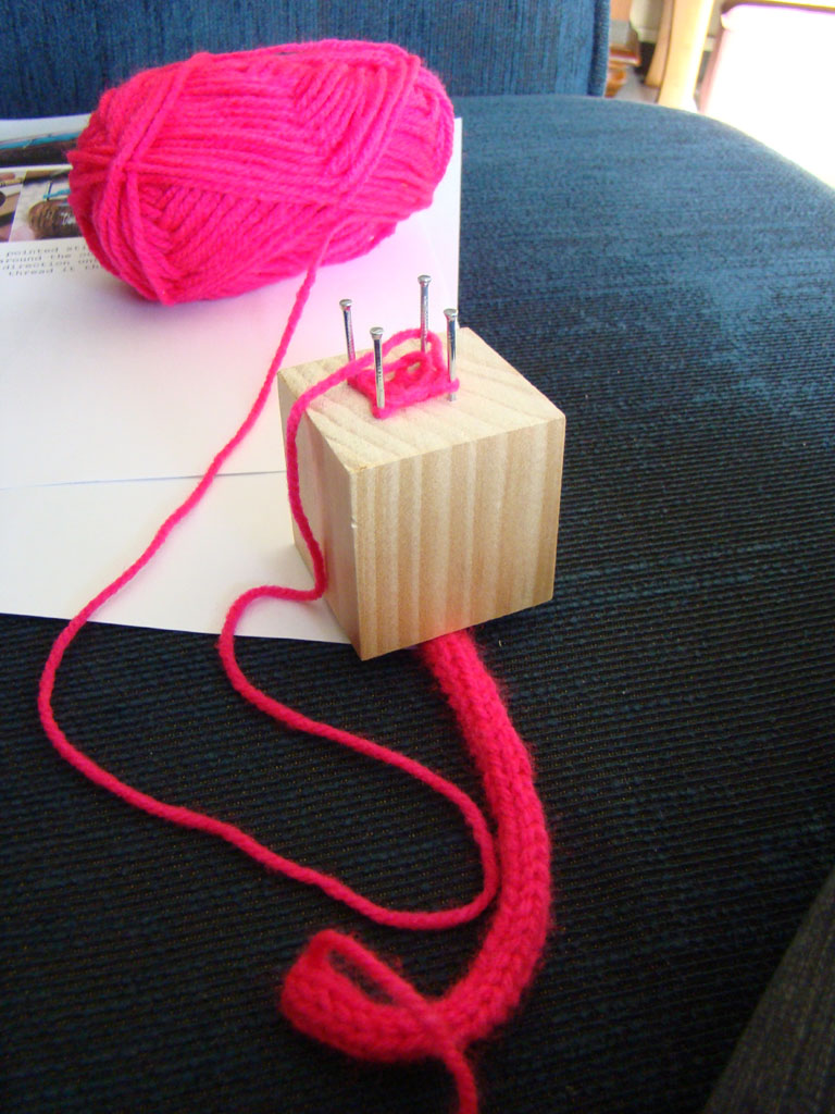[may+knitting.JPG]