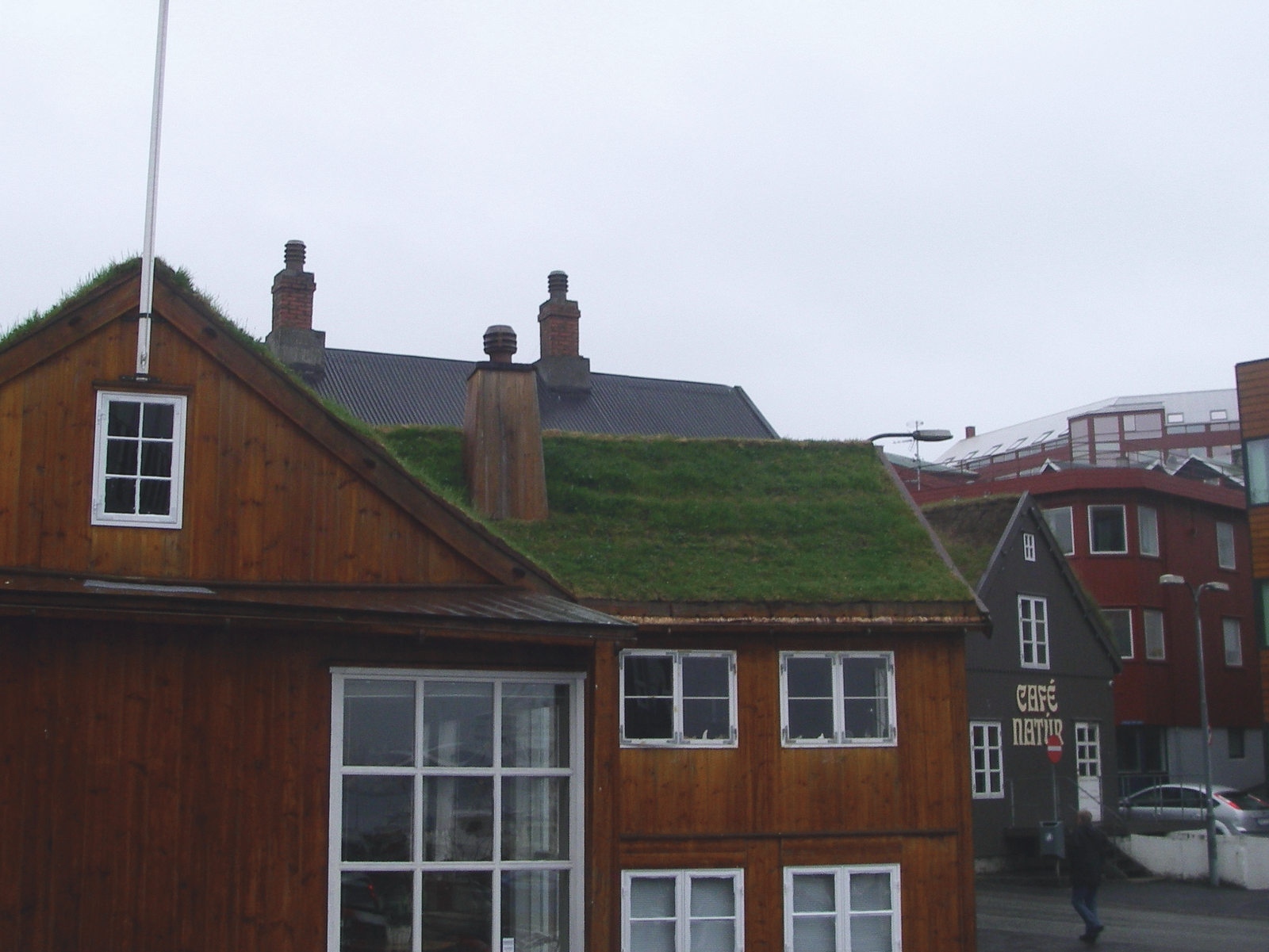 [turf+roof+Torshavn2.gif]