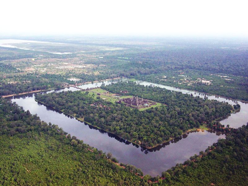 [1-Angkor-Wat-from-the-air.jpg]
