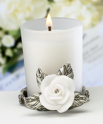 [white-rose-candles_2063_r.jpg]