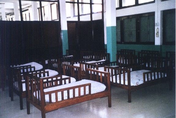 [07_orphanage_beds.jpg]