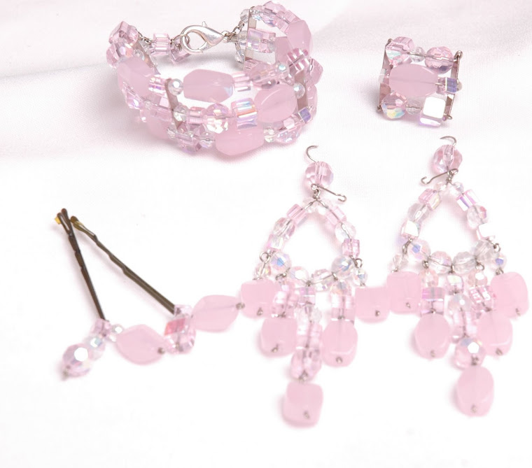 Pulsera, aros, anillo y clips  con cristal y cuarzo rosa