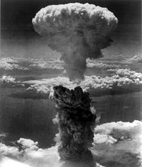 [200px-Nagasakibomb.jpg]