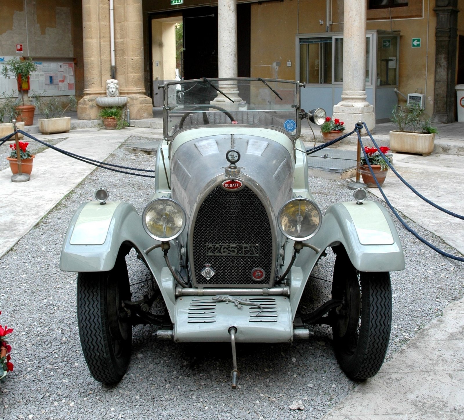 [Bugatti+1926.jpg]