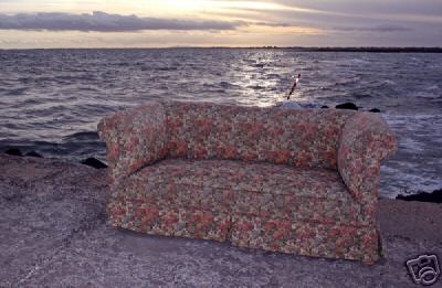 [couch+at+sea.jpg]