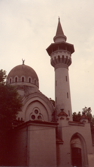 [constanta-mosque.jpg]