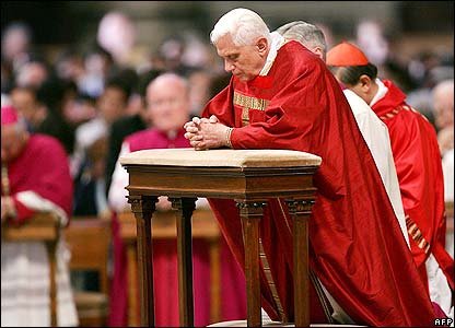 [Pope+Benedict+XVI+33.jpg]