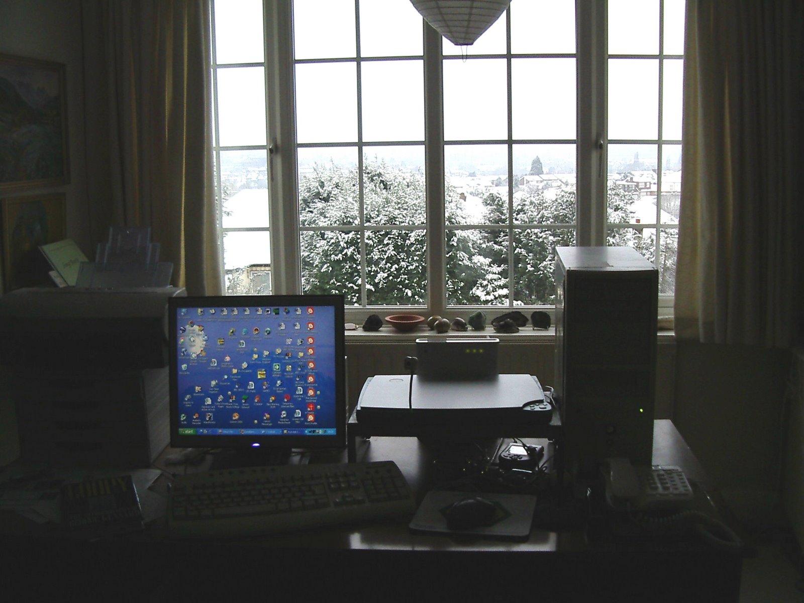 [Snow+scene+from+my+window+24-1-07.jpg]