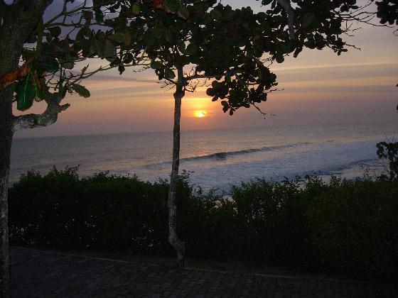 [sunset+at+Bali',+tracey,+2006.jpg]