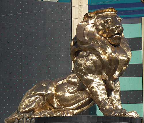[gold+lion.jpg]