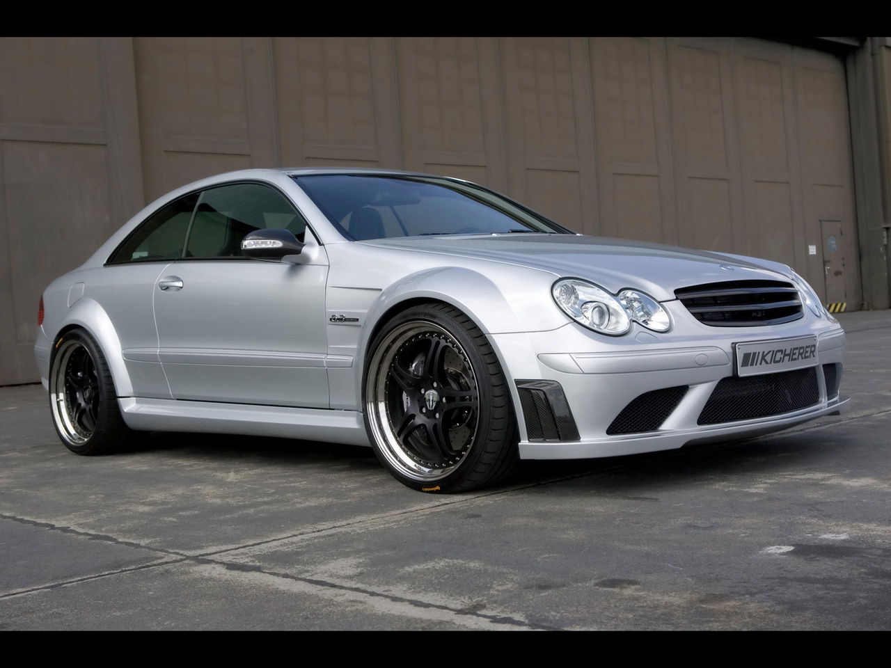 [2008-Kicherer-Mercedes-Benz-CLK-63-AMG-Black-Edition-Front-And-Side-1280x960.jpg]