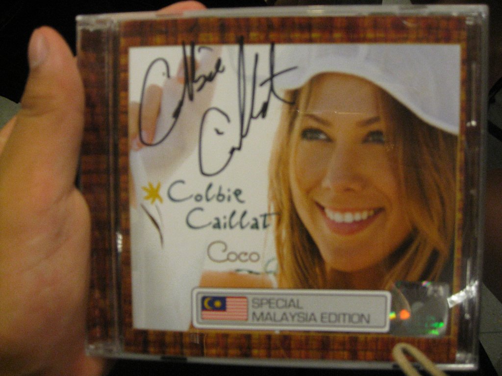 [colbie's+autograph+(1).jpg]