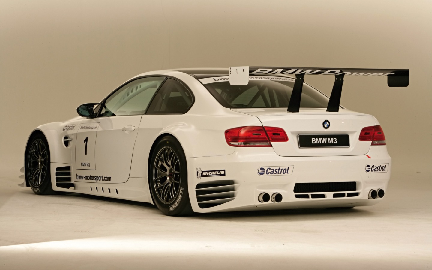 [BMW_M3_race_car_1440+x+900+widescreen.jpg]