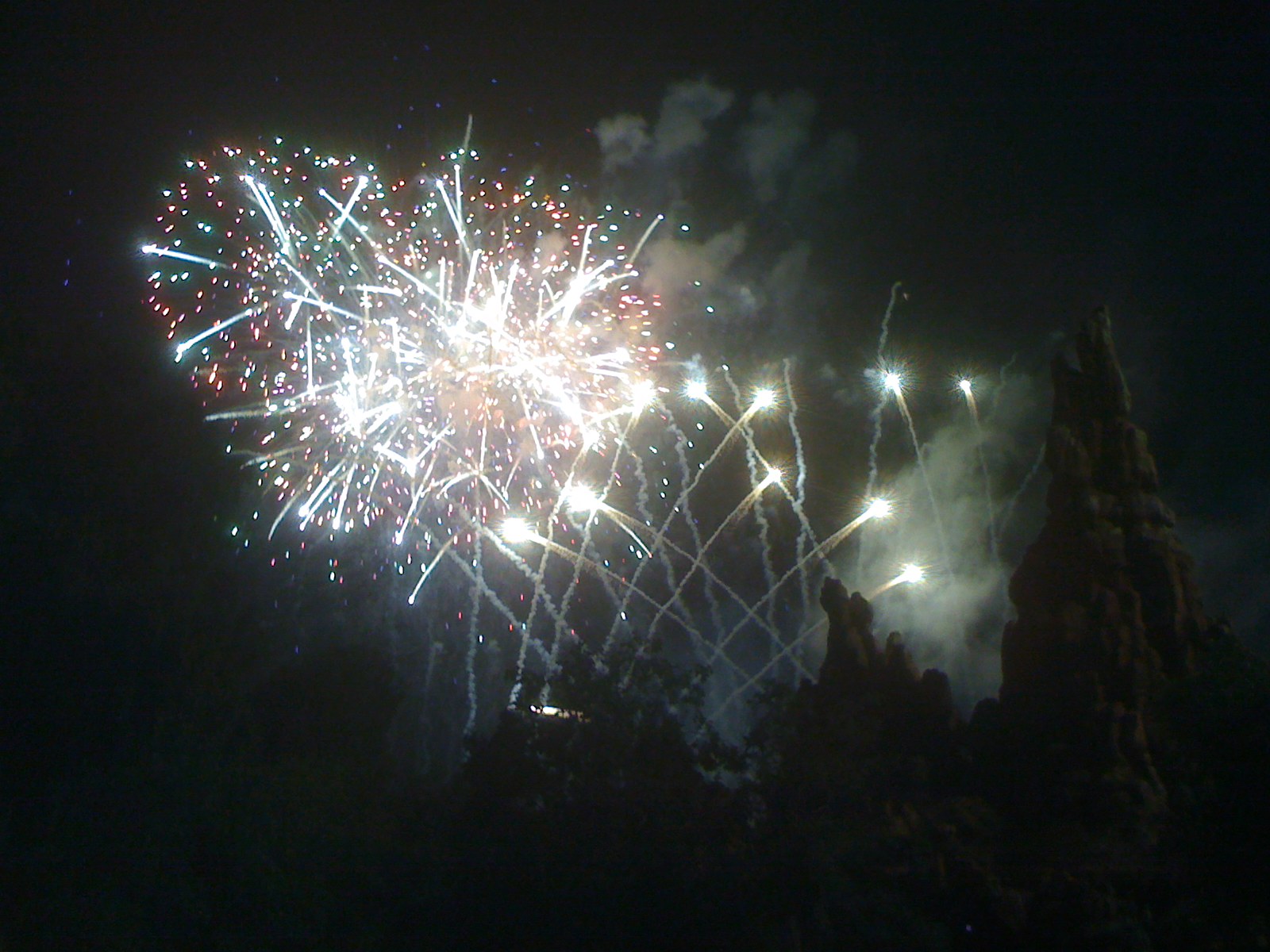 [Fireworks+031.jpg]