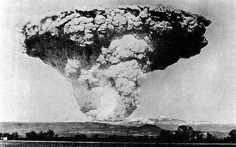 [IIB1b1_1915_eruption.jpg]
