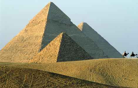 [pyramids%20at%20giza.jpg]