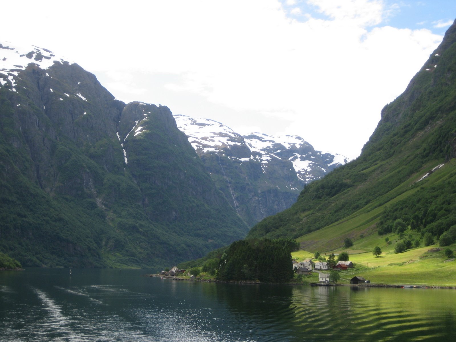[fjord+living.jpg]