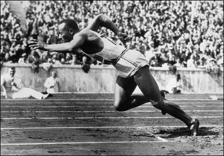 [jesse-owens-1936-olympics.jpg]