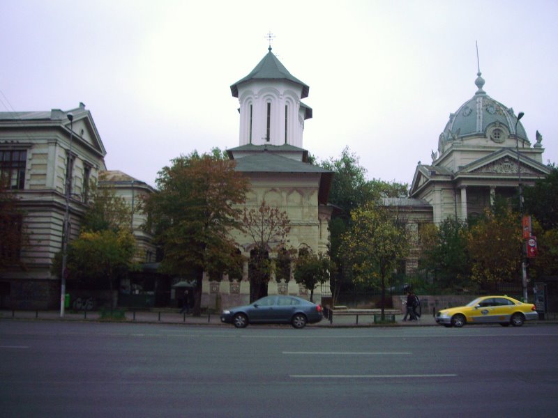 [Coltea+Church+Bucharest+13-10-2007+08-43-55.JPG]