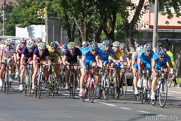 [ciclism+turul-ciclist-al-romaniei-2008+etapa+3.jpg]