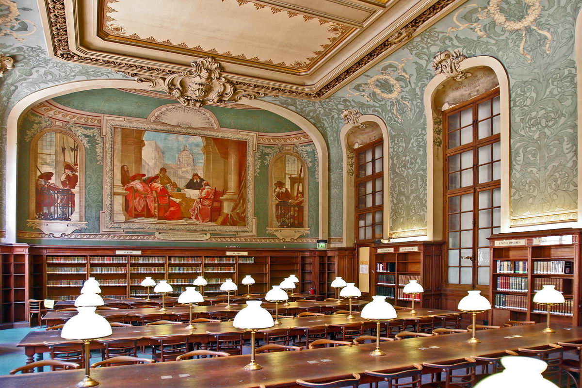 [Paris+Sorbonne+Library.jpg]