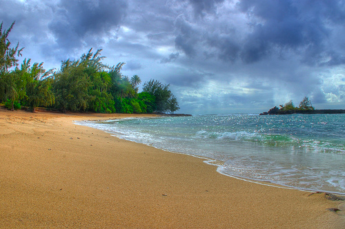 [unspoiled_beach_oahu_hawaii_usa.jpg]