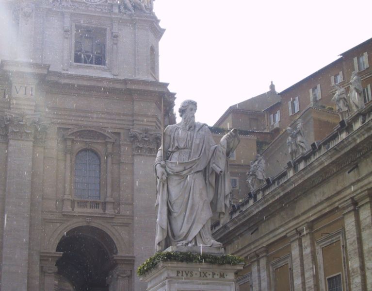 [San+Pietro+-+Saint+Paul+Statue.jpg]