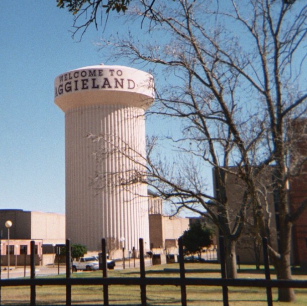 [a&m+welcome+tower.JPG]