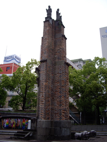[Nagasaki+Peace+Museum+remnants+of+catholic+church.jpg]