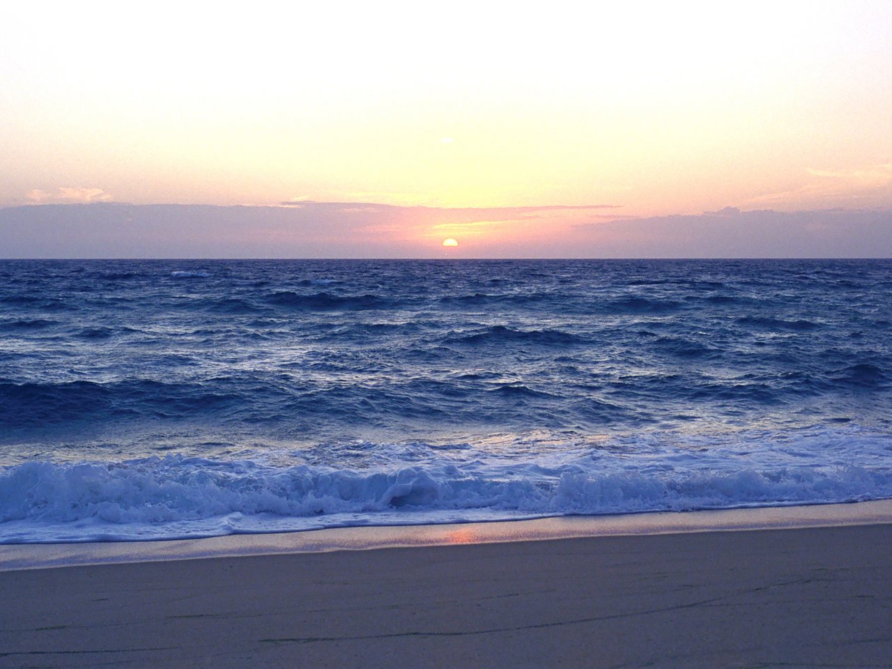 [beach+sunrise.jpg]