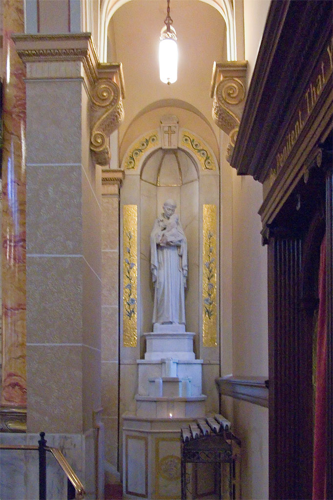 [Pope+Saint+Pius+V+Church,+in+Saint+Louis,+Missouri+-+statue.jpg]