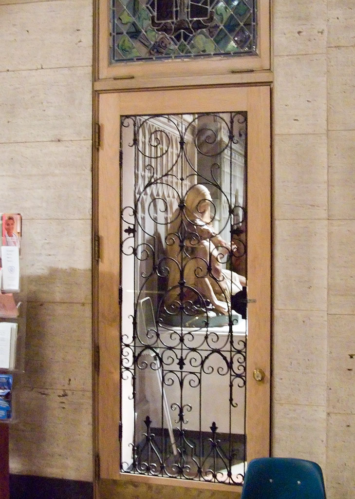 [Saint+Margaret+of+Scotland+Church,+in+Saint+Louis,+Missouri+-+door+with+grating.jpg]