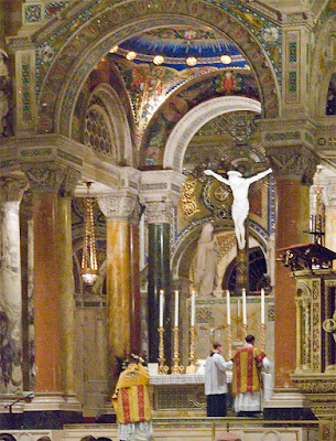 Cathedral Basilica of Saint Louis, in Saint Louis, Missouri - Institute of Christ the King Sovereign Priest celebrating Mass in commemoration of Saint Thomas Aquinas