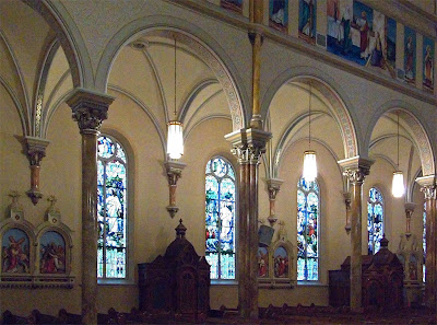 Saint Anthony of Padua Roman Catholic Church, in Saint Louis, Missouri, USA - view to side of nave