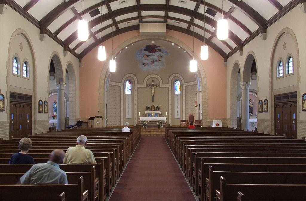 [Assumption+Catholic+Church,+in+O'Fallon,+Missouri+-+nave+of+old+church.jpg]