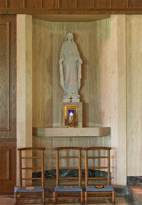 Sainte Genevieve du Bois Roman Catholic Church, in Warson Woods, Missouri, USA - Statue of the Blessed Virgin Mary