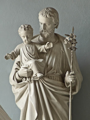 Basilica of Saint Louis, King of France, in Saint Louis, Missouri, USA - Statue of Saint Joseph and the Infant Jesus