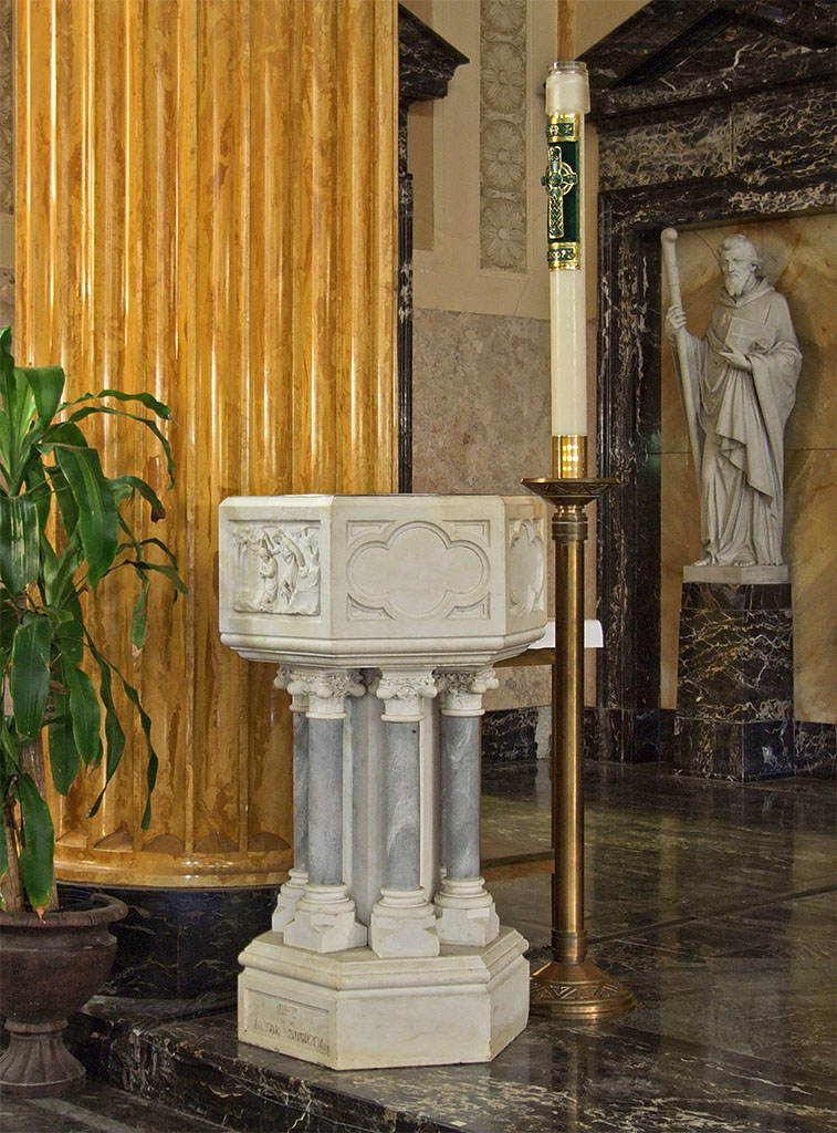 [Cathedral+of+the+Immaculate+Conception,+in+Springfield,+Illinois,+USA+-+baptismal+font.jpg]
