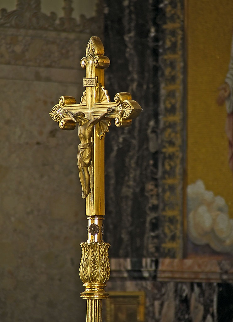 [Cathedral+of+the+Immaculate+Conception,+in+Springfield,+Illinois,+USA+-+crucifix.jpg]