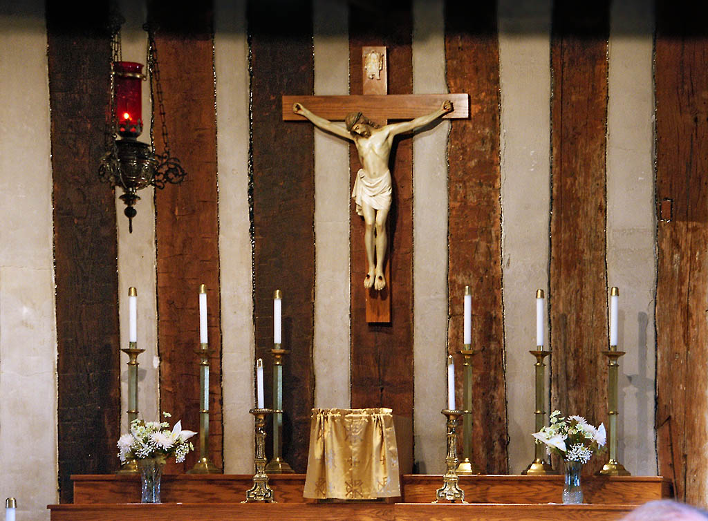 [Holy+Family+Roman+Catholic+Log+Church,+in+Cahokia,+Illinois,+USA+-+altar.jpg]