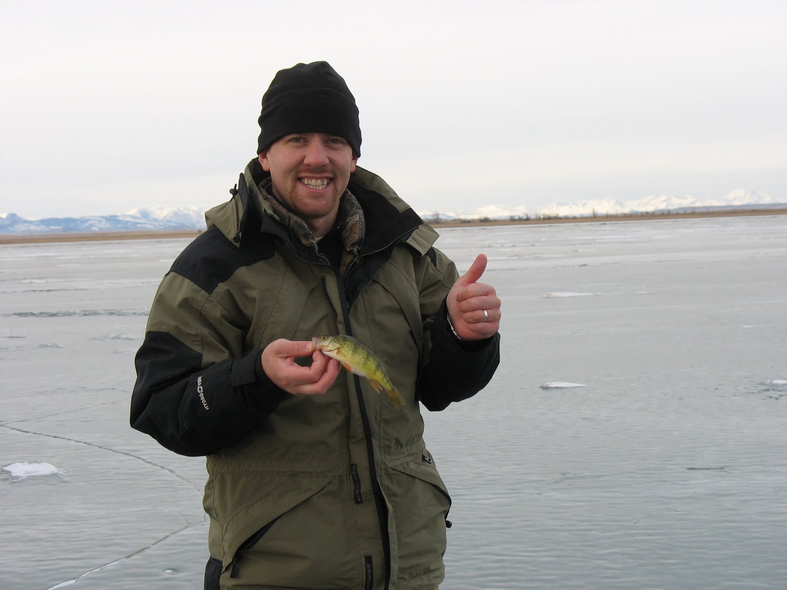 [ice+fishing+on+Francis+015.JPG]