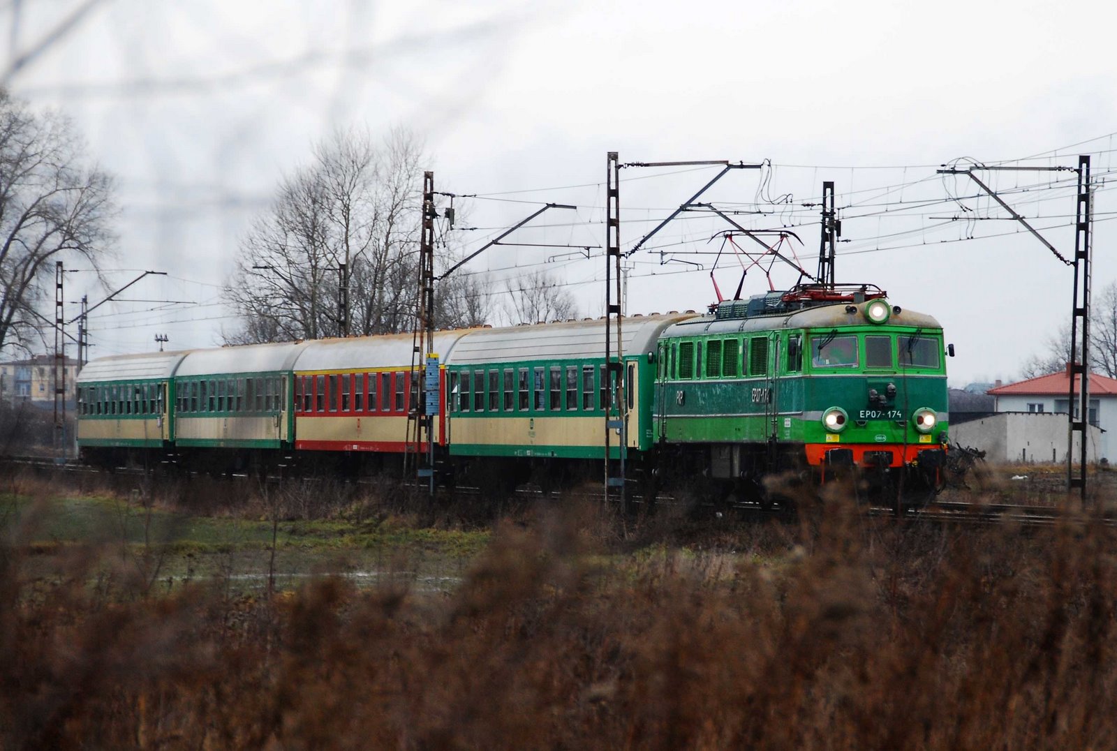 [Krakow-bound+train.jpg]