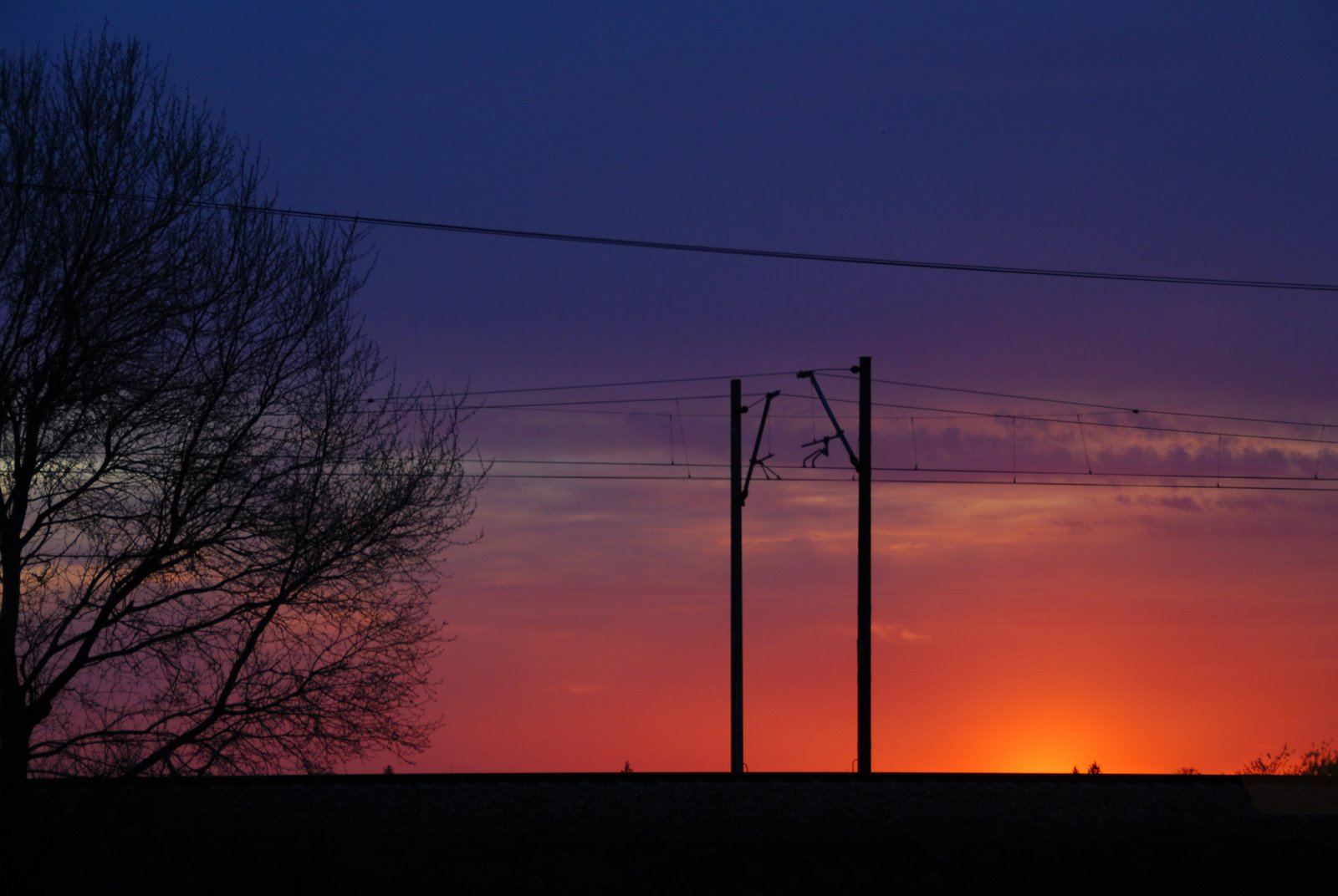 [April+sunset+over+ul.+Kornicka.jpg]