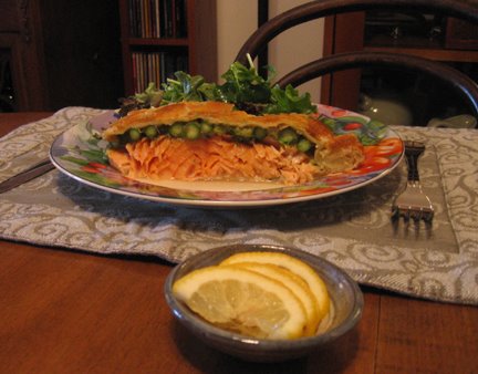 [salmon+en+croute+piece.jpg]