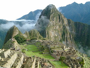 [300px-Peru_Machu_Picchu_Sunrise_2.jpg]