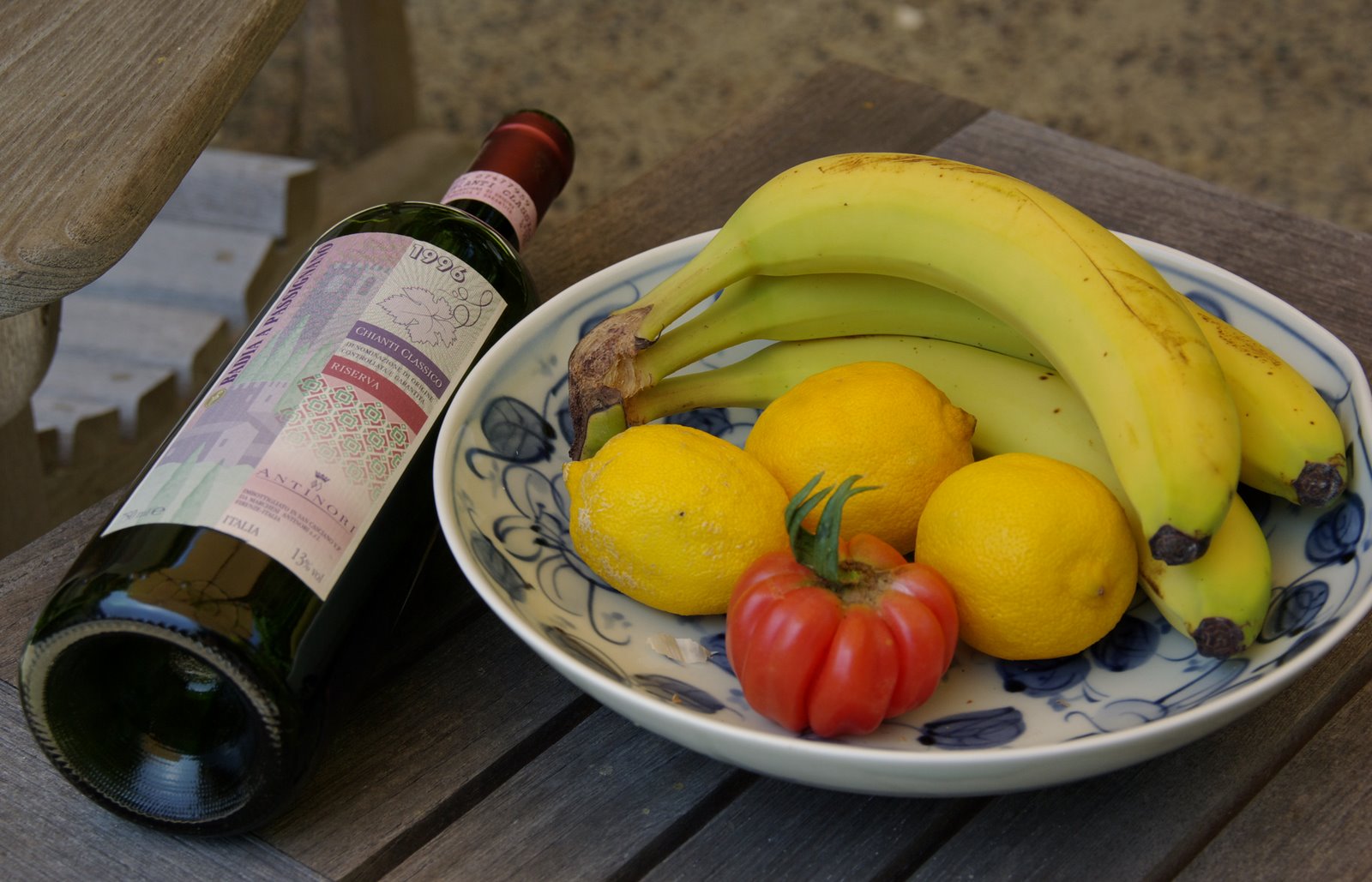 [Wine+bottle+fruit.JPG]