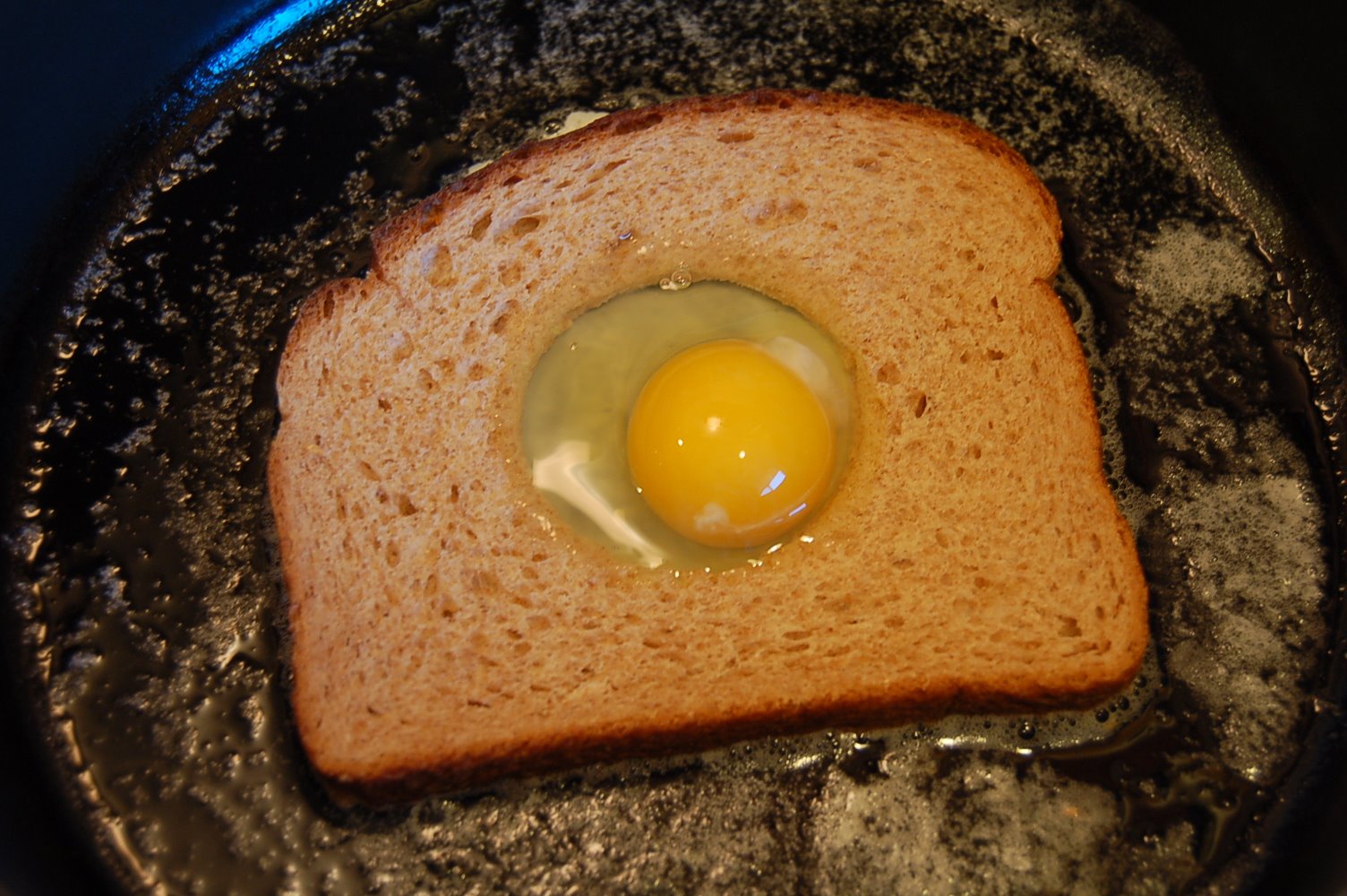 [egg+in+a+hole+(3).JPG]