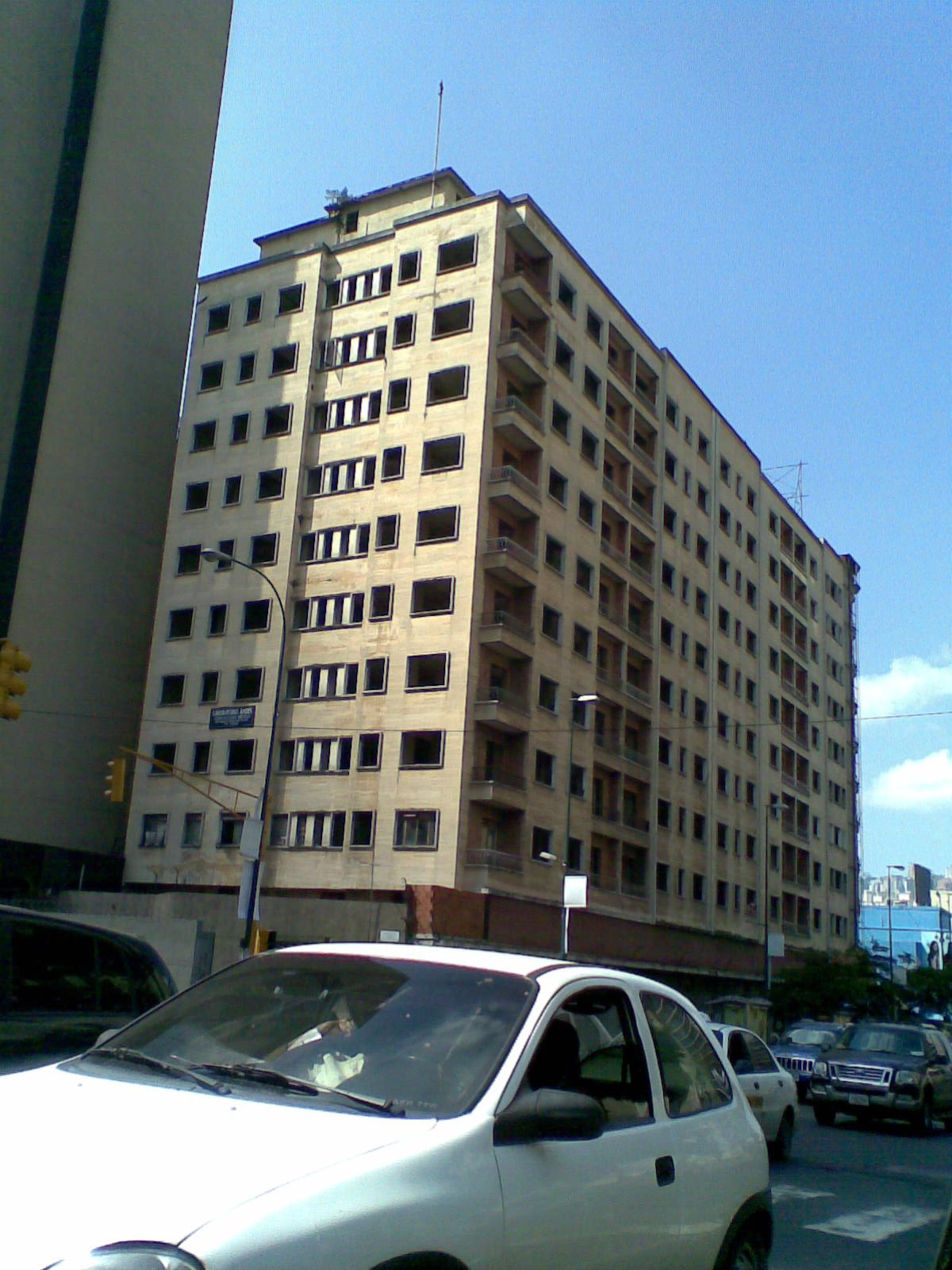 [edificio+Andes.jpg]