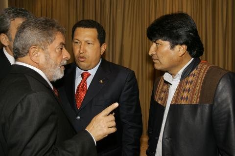 [Lula+Chavez+Evo.bmp]